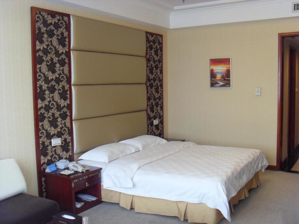 Yijing Holiday Hotel Yimeng Road Linyi  Екстериор снимка