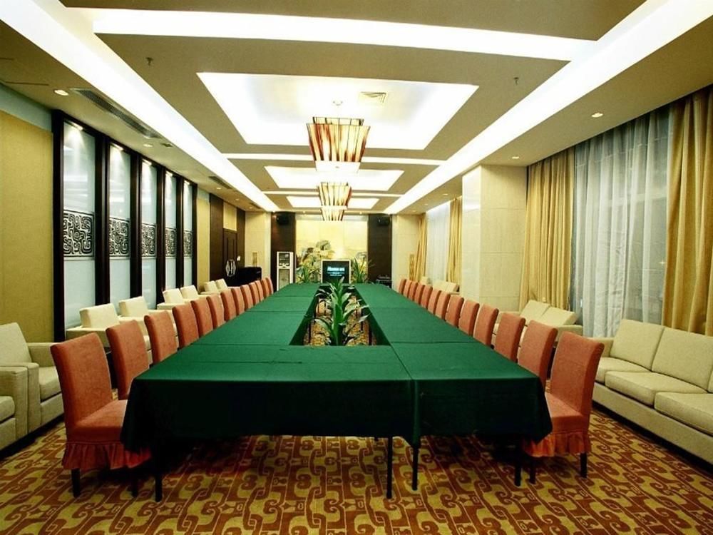 Yijing Holiday Hotel Yimeng Road Linyi  Екстериор снимка