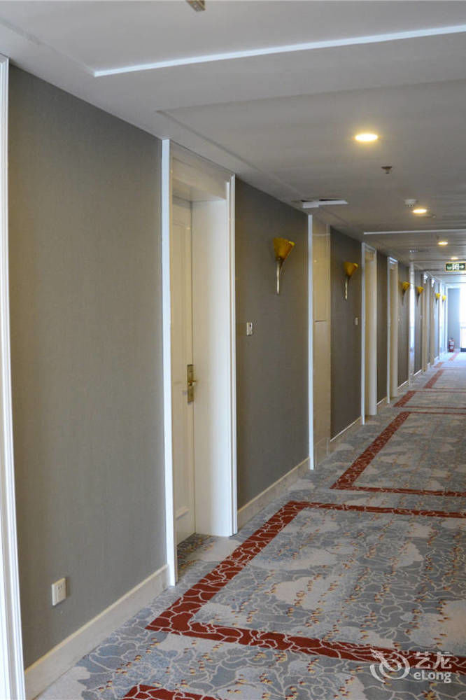 Yijing Holiday Hotel Yimeng Road Linyi  Екстериор снимка