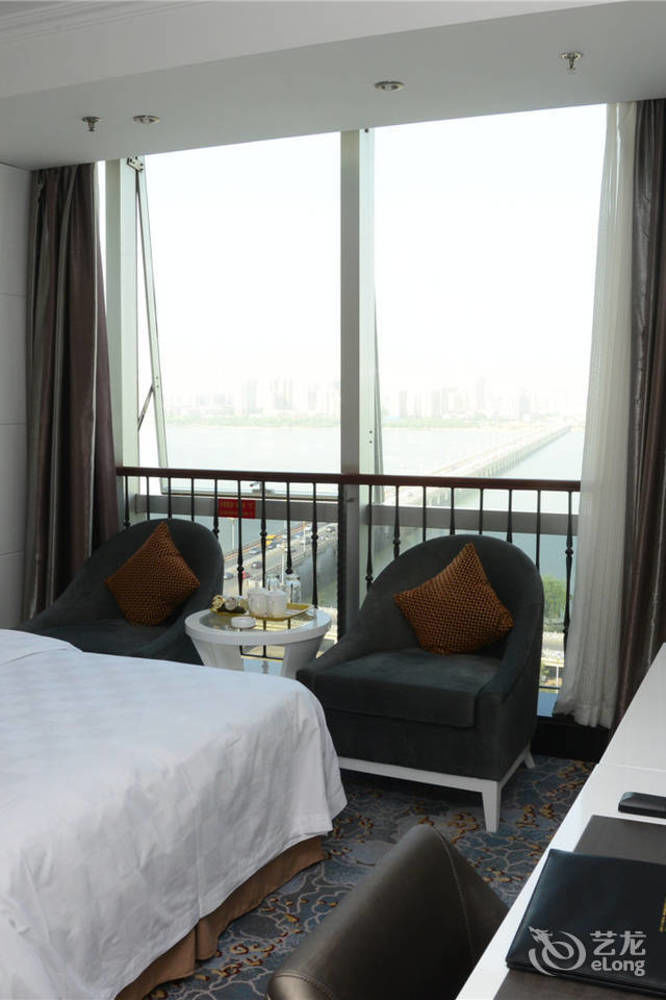 Yijing Holiday Hotel Yimeng Road Linyi  Екстериор снимка