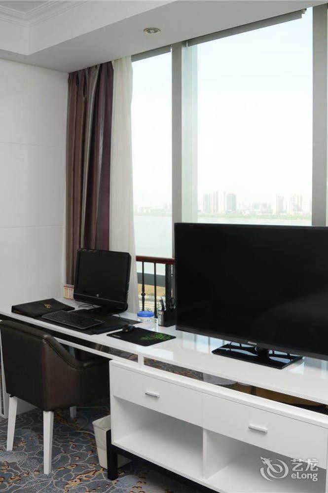 Yijing Holiday Hotel Yimeng Road Linyi  Екстериор снимка